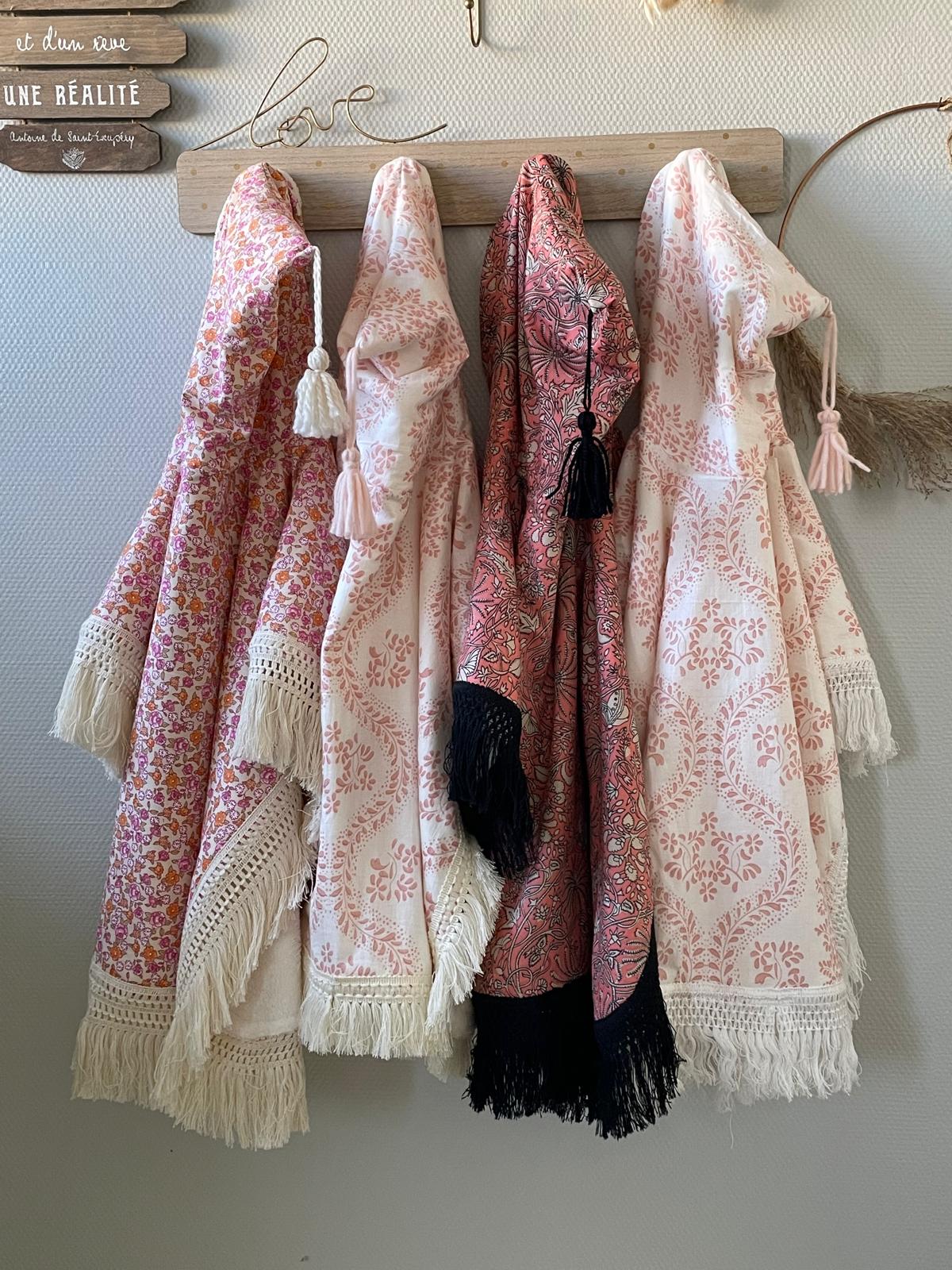 Poncho de bain bohème rose et noir 2-3 ans