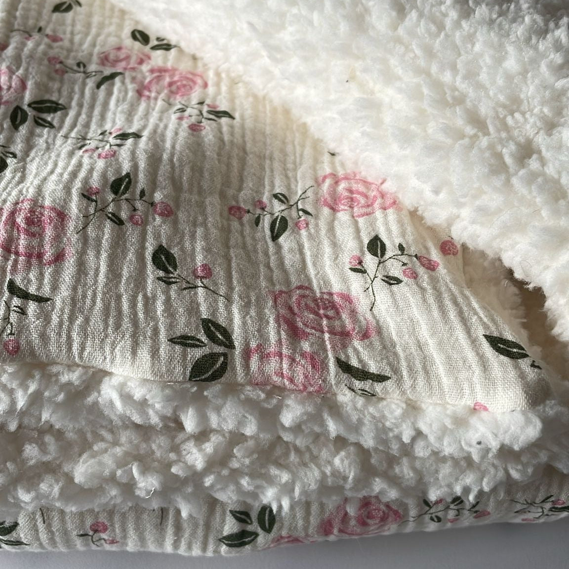 Couverture belle rose pilou
