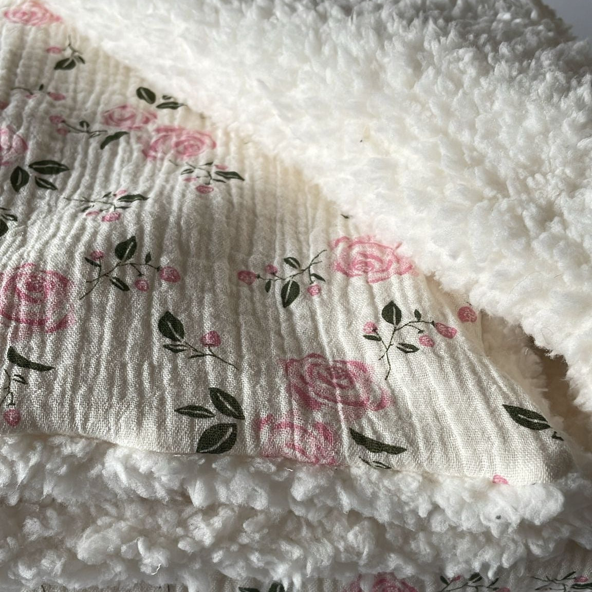 Couverture belle rose pilou