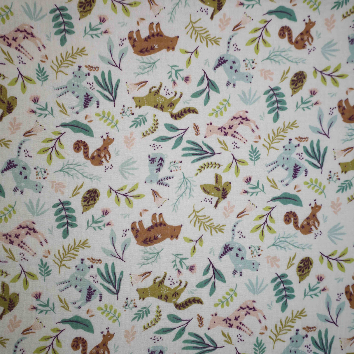 Couverture hiver animaux de la forêt