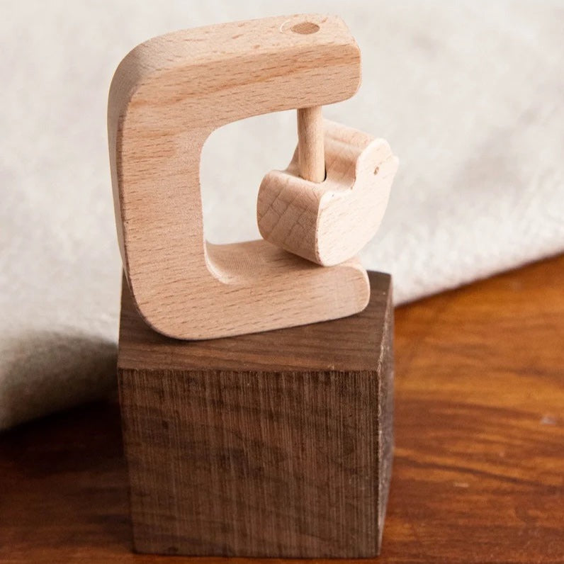 Hochet oiseau en bois