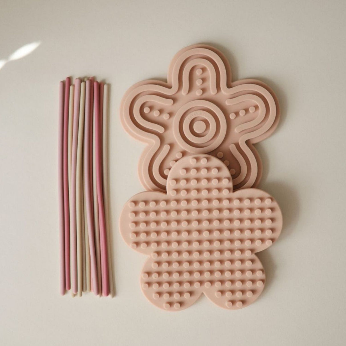Jouet sensoriel en silicone fleurs Pastel