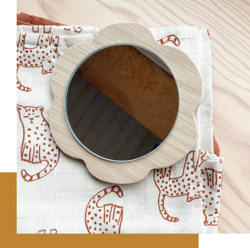 Mini miroir fleur en bois