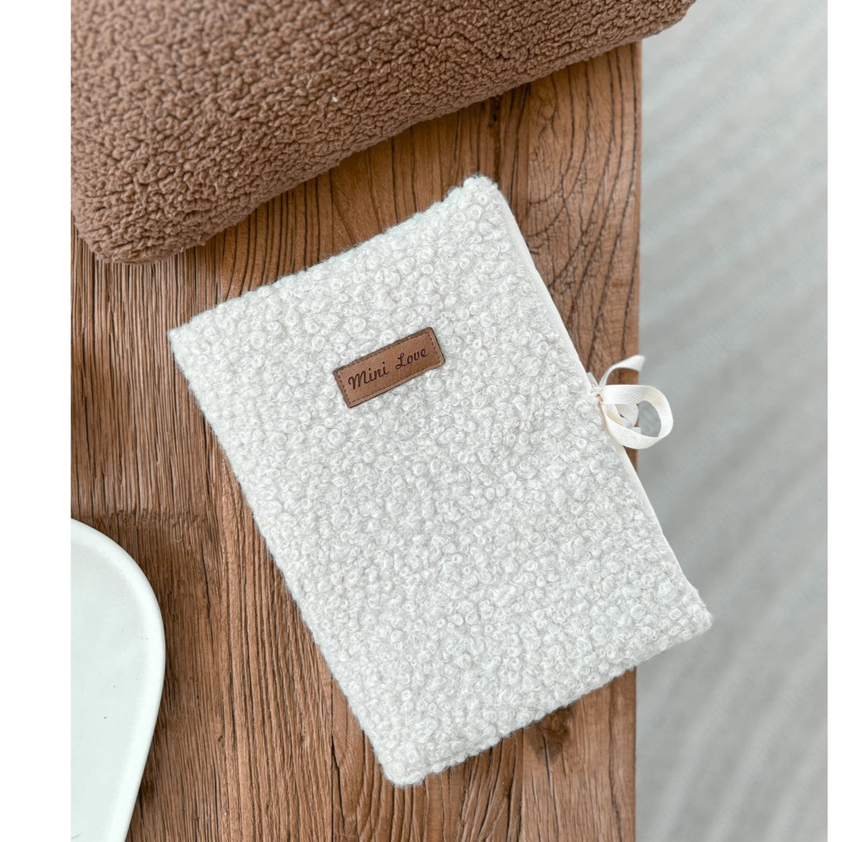 Protège carnet de santé moumoute bouclé blanc