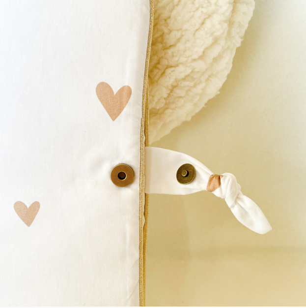 Protège carnet de santé coeur beige