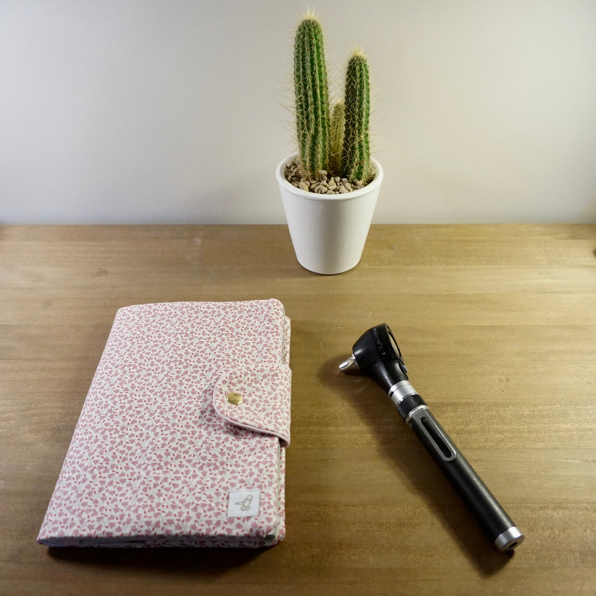 Protège carnet de santé Lilas