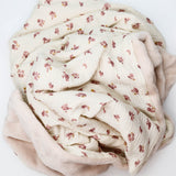 Couverture hiver petites fleurs roses
