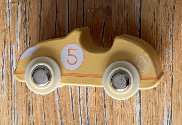 Petite voiture racing car