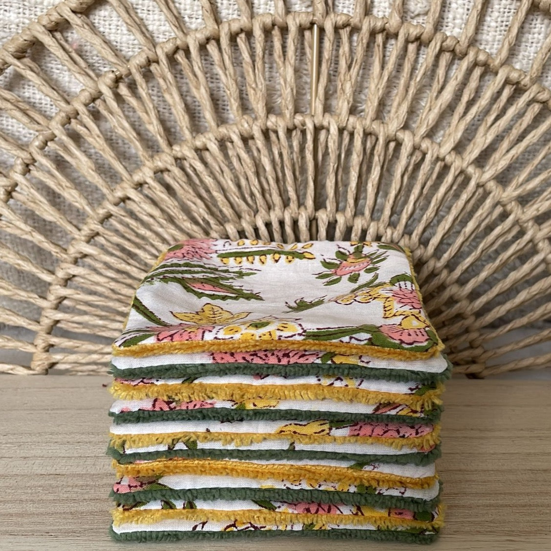 Lot de lingettes lavables animaux fleurs jaunes et vertes