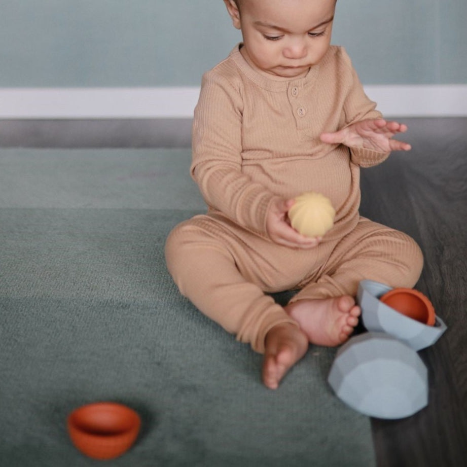 Lot de 3 sphères sensorielles bleu/rouge/jaune