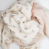 Couverture hiver fleurs de pensée