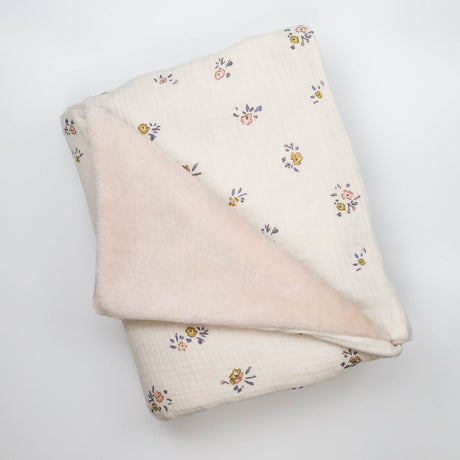 Couverture hiver fleurs de pensée