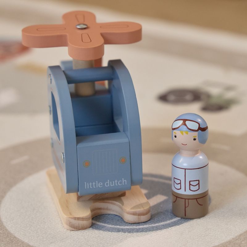 Hélicoptère avec figurine