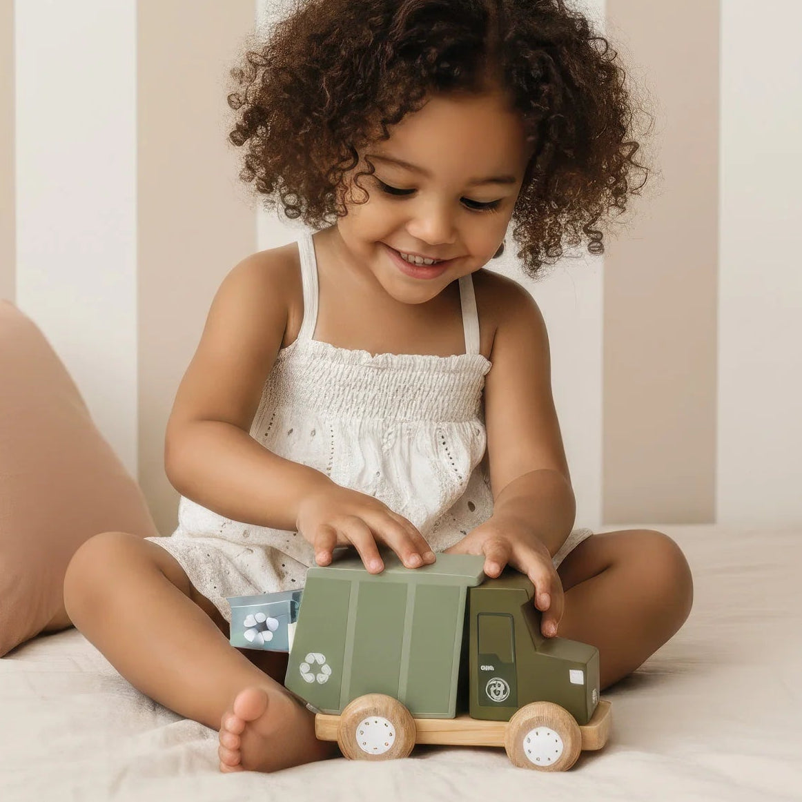 Jouet camion poubelle en bois