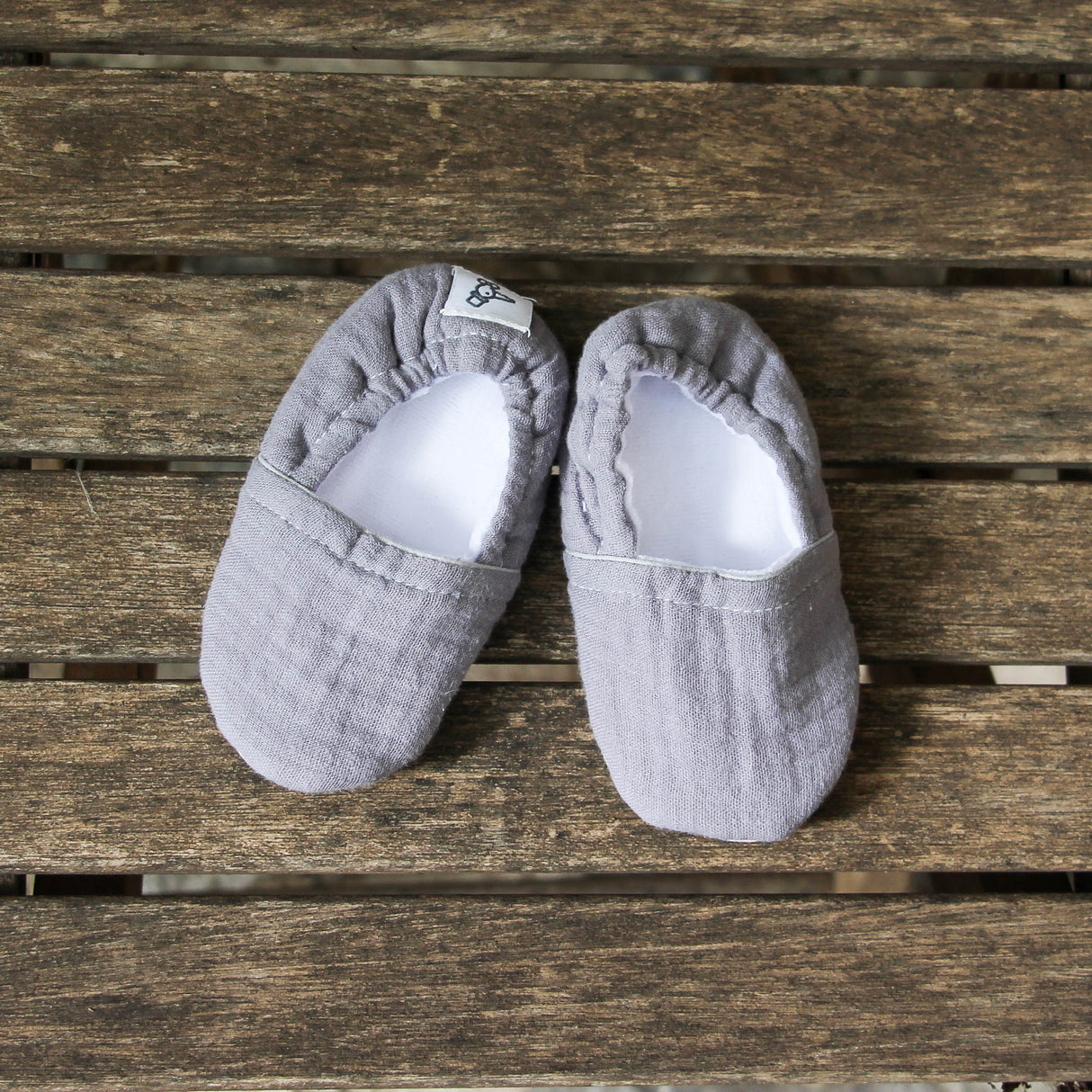Chaussons bébé Gris