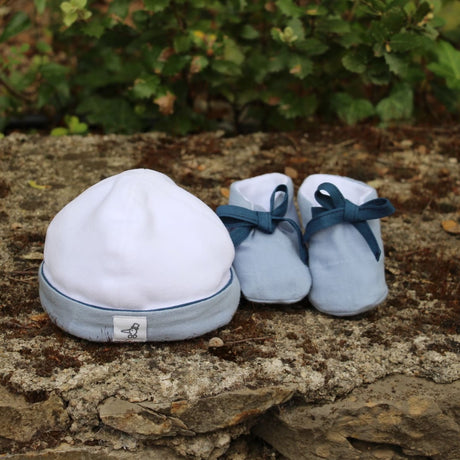 bonnet et chaussons de naissance